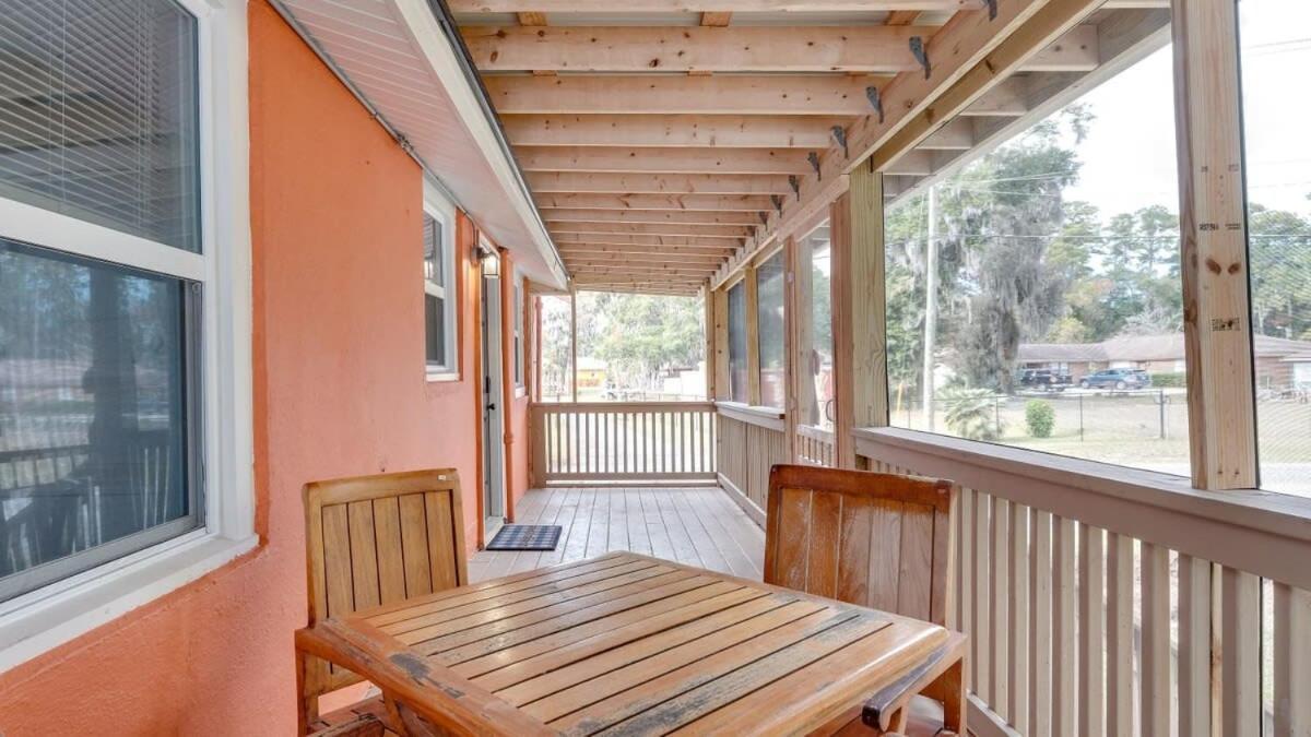Retro Rainbow At Herb River-Orange Oasis #2-Upstairs 서배너 외부 사진